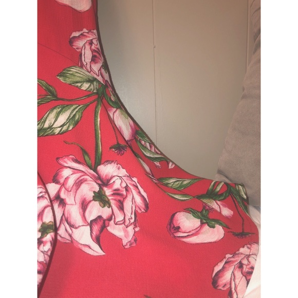 Shift Ruffle Floral Dress. - Picture 2 of 2